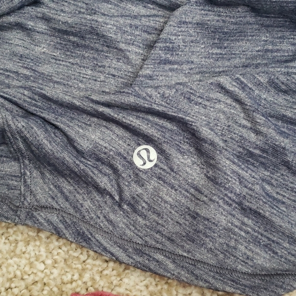 Lululemon tee - Picture 3 of 3